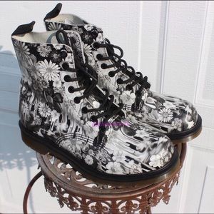 Dr. Martens pascal Slime Floral 8-Eye Boot
